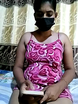 Snapshot of SLZAARA chatting on December 19, 6:23 pm SLZAARA online show from December 19, 6:23 pm