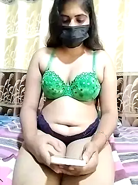 Snapshot of SLZAARA chatting on December 22, 4:48 pm SLZAARA online show from December 22, 4:48 pm