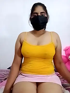 Snapshot of SLZAARA chatting on October 14, 8:20 pm SLZAARA online show from October 14, 8:20 pm