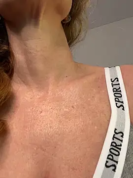 AnnikaRose online show from June 12, 2:21 am