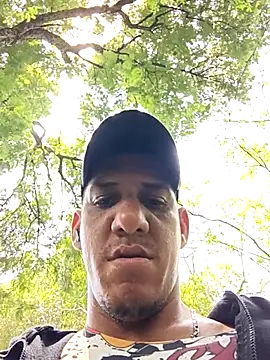 Snapshot of Elvergon3456 chatting on March 29, 4:51 pm Elvergon3456 online show from March 29, 4:51 pm