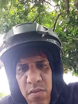 Snapshot of Elvergon3456 chatting on April 4, 3:31 pm Elvergon3456 online show from April 4, 3:31 pm