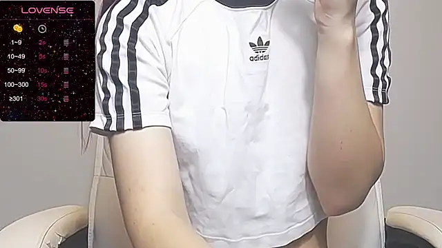 Snapshot of RRUUBBYYY chatting on November 28, 7:33 am RRUUBBYYY online show from November 28, 7:33 am