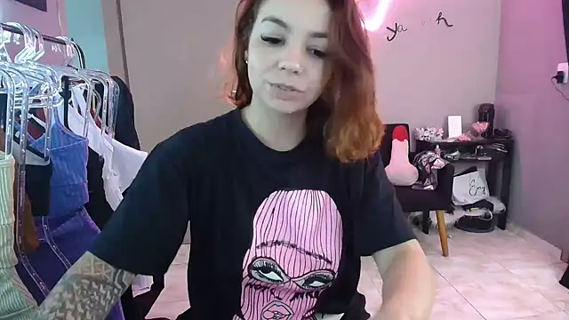 Snapshot of HotRuiva chatting on December 30, 7:42 pm HotRuiva online show from December 30, 7:42 pm