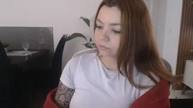 Snapshot of HotRuiva chatting on October 3, 4:37 pm HotRuiva online show from October 3, 4:37 pm