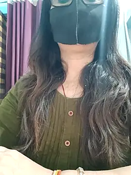 Snapshot of Aishwaryaa_69 chatting on May 7, 2:28 am Aishwaryaa 69 online show from May 7, 2:28 am