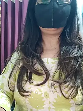 Snapshot of Aishwaryaa_69 chatting on May 15, 2:18 am Aishwaryaa 69 online show from May 15, 2:18 am