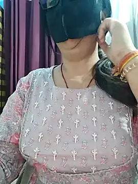Snapshot of Aishwaryaa_69 chatting on May 23, 4:11 pm Aishwaryaa 69 online show from May 23, 4:11 pm