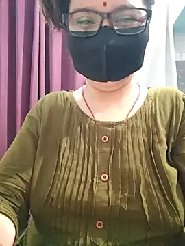 Snapshot of Aishwaryaa_69 chatting on May 27, 2:03 pm Aishwaryaa 69 online show from May 27, 2:03 pm