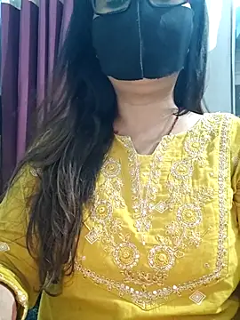 Snapshot of Aishwaryaa_69 chatting on June 8, 2:45 am Aishwaryaa 69 online show from June 8, 2:45 am