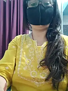 Snapshot of Aishwaryaa_69 chatting on June 12, 2:21 am Aishwaryaa 69 online show from June 12, 2:21 am
