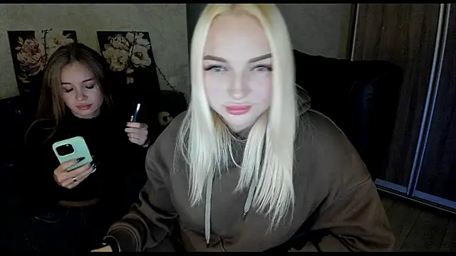  NigoNika online show from October 23, 9:02 pm