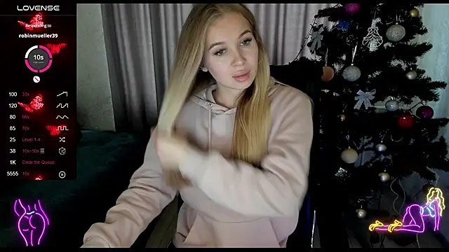  NigoNika online show from December 14, 12:10 pm