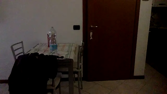 Snapshot of Gladiator_3 chatting on April 4, 4:15 pm Gladiator 3 online show from April 4, 4:15 pm