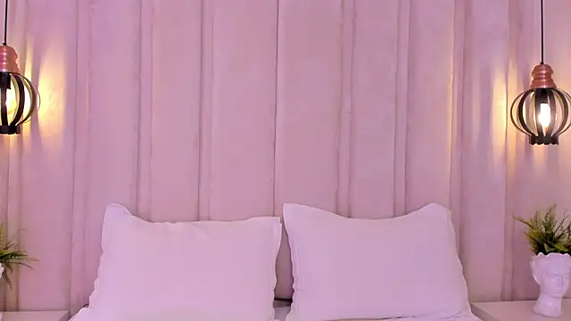 Snapshot of bonniekim_ chatting on February 26, 2:46 pm bonniekim online show from February 26, 2:46 pm