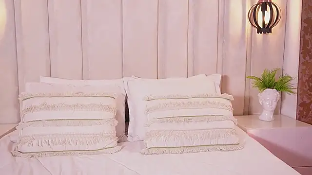 Snapshot of bonniekim_ chatting on September 22, 10:56 pm bonniekim online show from September 22, 10:56 pm