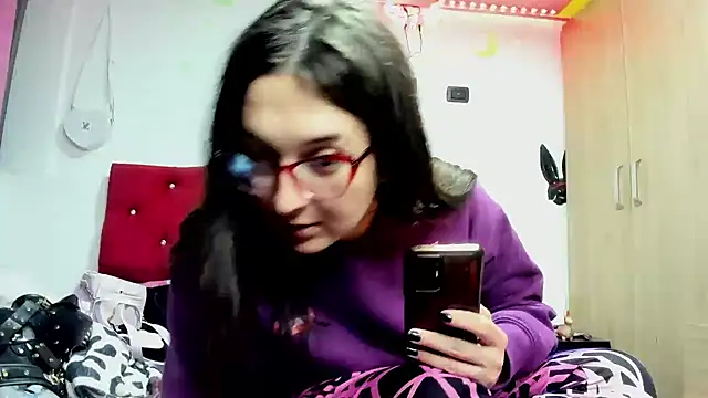 Sweet-Suck69 online show from January 20, 12:15 am