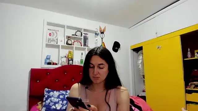 Sweet-Suck69 online show from April 29, 12:37 am