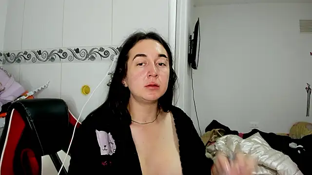 Snapshot of Sweet-Suck69 chatting on June 8, 5:08 am Sweet-Suck69 online show from June 8, 5:08 am