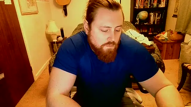 Snapshot of Hairy_Guy30 chatting on January 18, 9:45 pm Hairy Guy30 online show from January 18, 9:45 pm