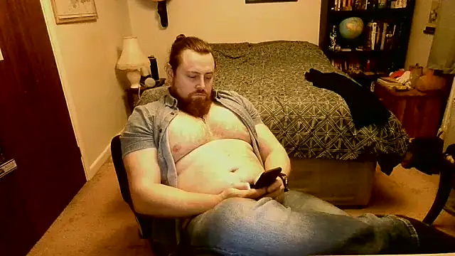 Snapshot of Hairy_Guy30 chatting on February 18, 9:31 pm Hairy Guy30 online show from February 18, 9:31 pm