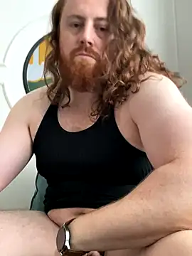 Snapshot of Hairy_Guy30 chatting on October 24, 9:06 am Hairy Guy30 online show from October 24, 9:06 am