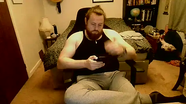 Snapshot of Hairy_Guy30 chatting on November 9, 6:06 pm Hairy Guy30 online show from November 9, 6:06 pm