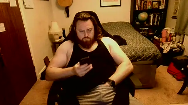 Snapshot of Hairy_Guy30 chatting on November 29, 4:54 pm Hairy Guy30 online show from November 29, 4:54 pm