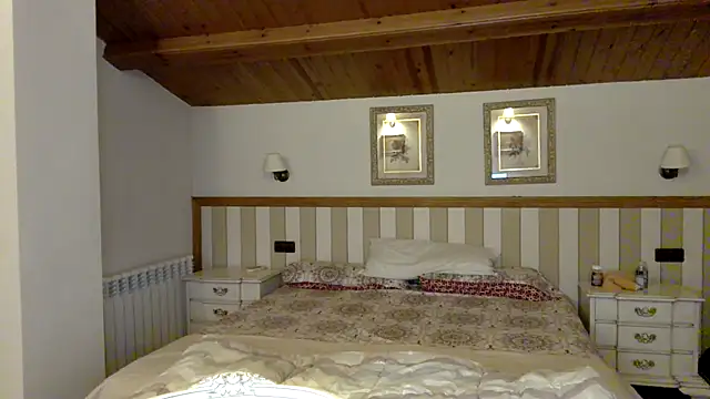 Snapshot of Rogerpere chatting on December 20, 6:37 pm Rogerpere online show from December 20, 6:37 pm