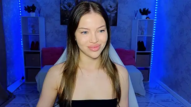 EmmyMills online show from June 5, 9:20 pm