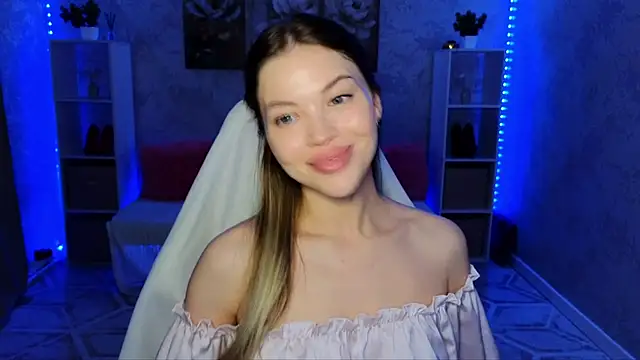 EmmyMills online show from June 30, 9:49 pm
