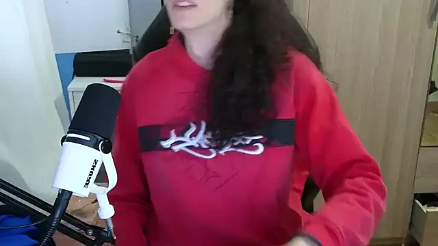 Snapshot of MemiKouki chatting on November 5, 4:29 pm MemiKouki online show from November 5, 4:29 pm