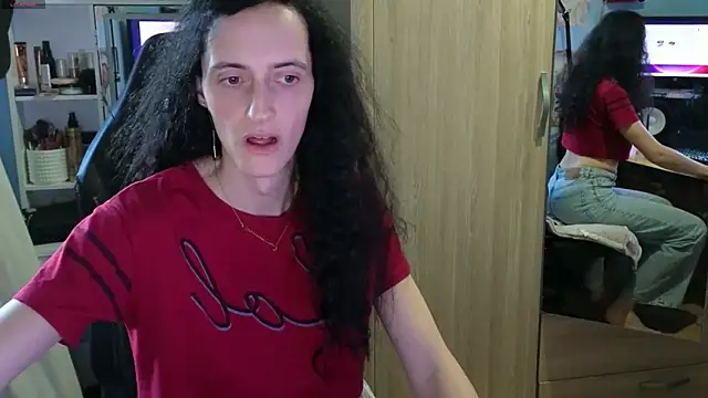 Snapshot of MemiKouki chatting on March 24, 5:29 pm MemiKouki online show from March 24, 5:29 pm