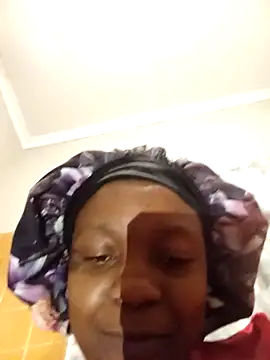 Snapshot of mloghyfsa chatting on December 17, 2:17 am mloghyfsa online show from December 17, 2:17 am