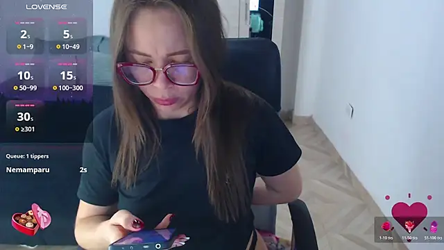 SharonR1 online show from June 5, 1:01 am