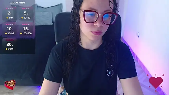 SharonR1 online show from June 24, 1:37 am