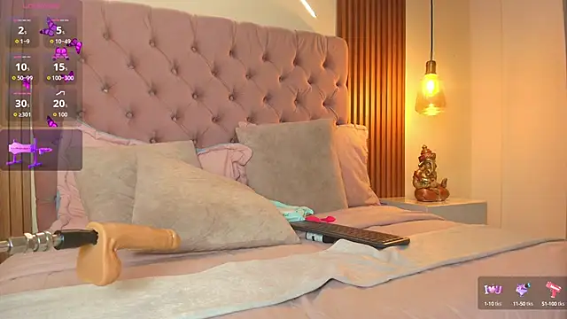 Sophia turneer online show from September 30, 9:31 pm