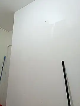 Snapshot of Mickael19 chatting on November 27, 7:32 am Mickael19 online show from November 27, 7:32 am