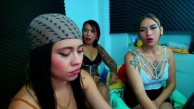 dannamomcerrat online show from January 21, 12:25 am