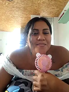 Snapshot of KasiaVenus_ chatting on February 14, 3:43 am KasiaVenus  online show from February 14, 3:43 am