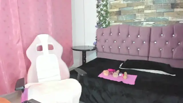 elizabeth mature23 online show from December 7, 1:29 pm