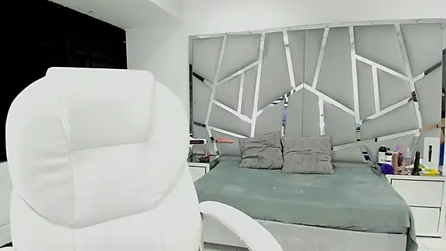 Catherinee69 x online show from February 14, 2:18 am