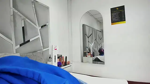 Catherinee69 x online show from October 27, 3:43 am