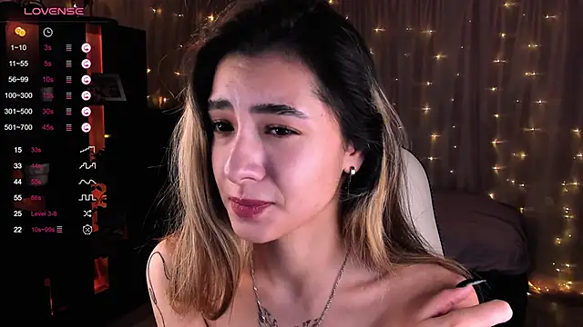 Snapshot of DarlaLike chatting on December 25, 7:24 am DarlaLike online show from December 25, 7:24 am