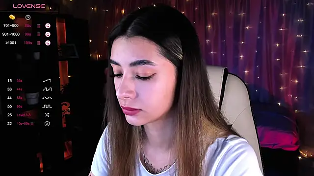 Snapshot of DarlaLike chatting on December 27, 5:20 am DarlaLike online show from December 27, 5:20 am