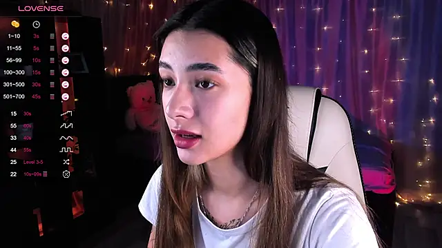 Snapshot of DarlaLike chatting on December 28, 4:41 am DarlaLike online show from December 28, 4:41 am