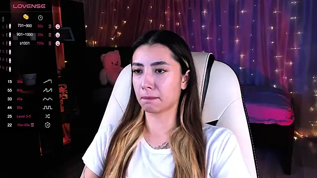 Snapshot of DarlaLike chatting on December 28, 7:44 am DarlaLike online show from December 28, 7:44 am