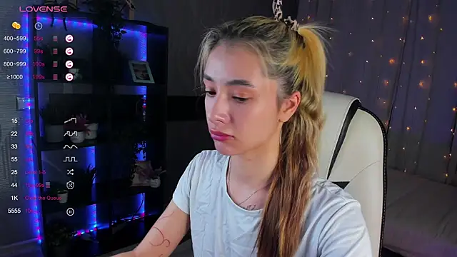 Snapshot of DarlaLike chatting on March 16, 3:47 am DarlaLike online show from March 16, 3:47 am