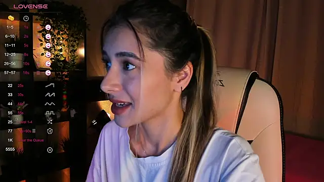 Snapshot of DarlaLike chatting on September 28, 4:07 am DarlaLike online show from September 28, 4:07 am