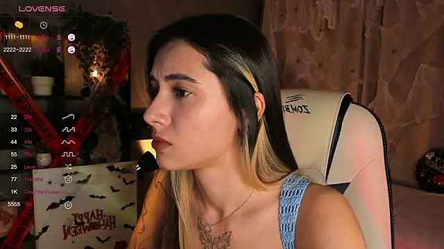 Snapshot of DarlaLike chatting on October 25, 3:47 am DarlaLike online show from October 25, 3:47 am